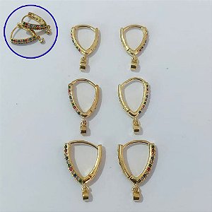 BRINCO NO BRUTO PRONTO PARA O BANHO LATÃO - TRIO DE BRINCOS COM MICRO ZIRCÔNIAS COLORIDAS E ZIRCÔNIA PENDURADA - TAMANHOS - 13/11/10MM - PESO TOTAL 5,0R - BRU30006