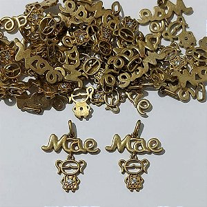 PINGENTE NO BRUTO PRONTO PARA O BANHO - (PX002431W) PINGENTE PALAVRA MÃE COM MENINA COM PEDRA EM ZIRCÔNIA 25MM - PESO TOTAL 1,6GR - BRU30042