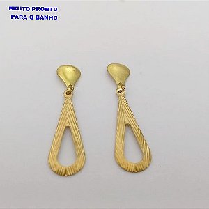 BRINCO NO BRUTO PRONTO PARA O BANHO(CX168)BRINCO COM UMA GOTA DE 3X1CM (100% LATÃO) (COM BASE DE PINO (PESO 1.7GR - BRU25009
