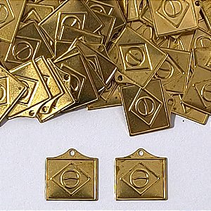 ACESSÓRIO NO BRUTO PRONTO PARA O BANHO - (E3639) MEDALHA BANDEIRA DO BRASIL 15MM - PESO TOTAL 0,4GR - COMPOSIÇÃO: 100% LATÃO - BRU0003818