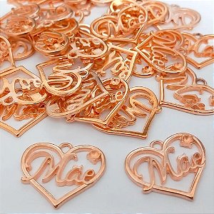 PINGENTE NO BRUTO PRONTO PARA O BANHO(CX170)PINGENTE DE CORAÇÃO MÃE (CRIS)(TAMANHO 2,5CM )PEÇA VAI COM CONTRA ARGOLA/ PESO 2,4GR ) BRU25049