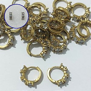 BRINCO NO BRUTO PRONTO BANHO - BRINCO CRAVEJADO COM MICROS ZIRCÔNIAS - ARGOLINHA DE PRESSÃO (TRANQUETA) TAMANHO 5X16MM - PESO TOTAL 2,5GR - BRU25067