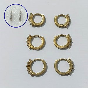 BRINCO NO BRUTO PRONTO PARA O BANHO - TRIO DE BRINCO CRAVEJADOS EM MICROS ZIRCÔNIAS - TAMANHOS 10/11/12MM - LARGURA 2MM TRIO DE ARGOLA DE PRESSÃO (TRANQUETA) - PESO TOTAL 4,8GR - BRU25071