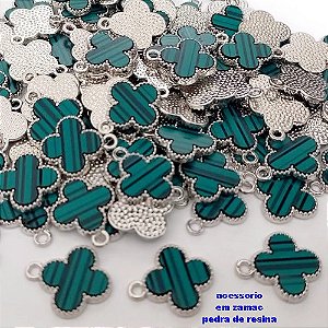 ACESSÓRIO NO BRUTO PRONTO PARA O BANHO - PINGENTE TIPO VAN CLEEF COM UMA ARGOLINHAS - COMPOSIÇÃO: ZAMAC E RESINA - TAMANHO 14MM - (VENDIDO POR UNIDADE) PESO TOTAL 1GR - BRU25207