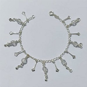 PULSEIRA FOLHEADA A PRATA COM 50 MILÉSIMOS + VERNIZ DIAMOND - PULSEIRA 17CM COM PENDURICALHOS - PRA903