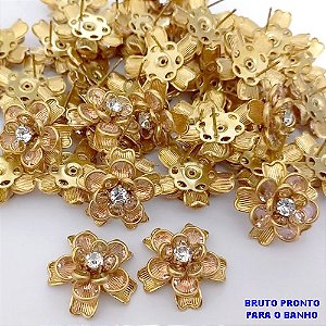 BRINCO NO BRUTO PRONTO PARA O BANHO(117)-BRINCO TODO TRABALHADO EM LATÃO/VIDRO E ZIRCONIA - TAMANHO 27MM / PESO 5,9GR - BRU25252