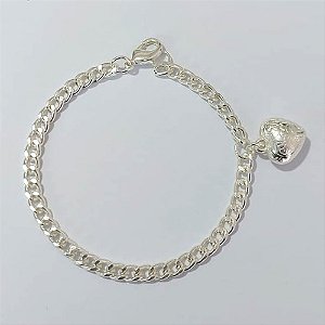 PULSEIRA FOLHEADA A PRATA COM 50 MILÉSIMOS + VERNIZ DIAMOND - PULSEIRA 20CM COM CORAÇÃO DUPLO - PRA928