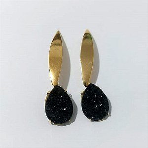 BRINCO FOLHEADO A OURO - BANHADO COM 5 MILÉSIMOS + VERNIZ DIAMOND - BRINCO DE PINO BASE COMPRIDA E PINGENTE EM PEDRA DRUSA 50MM - OURO1316