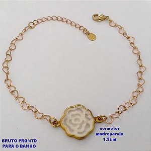 PULSEIRA NO BRUTO PRONTO PARA O BANHO(CX178) - PULSEIRA SIMPLES E DELICADA COM UMA FLOR EM MADREPEROLA- TAMANHO: 18CM+EXTENSOR - PESO TOTAL 2.4GR - BRU25468