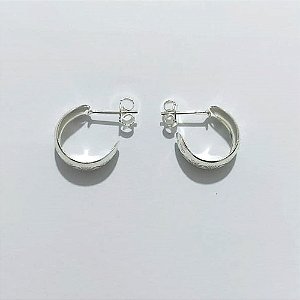 BRINCO FOLHEADO A PRATA COM 50 MILÉSIMOS + VERNIZ DIAMOND - BRINCO DE PINO ARGOLA 6X15MM - PRA988