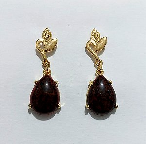 BRINCO FOLHEADO A OURO - BANHADO COM 5 MILÉSIMOS + VERNIZ DIAMOND - BRINCO DE PINO BASE FOLHAS VAZADA E PEDRA NATURAL GOTA 18MM - OURO1361