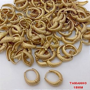 BRINCO NO BRUTO PRONTO PARA O BANHO(CX181) - TAMANHO 15MM - ARGOLA DE PRESSÃO (TRANQUETA) - PESO TOTAL 2.4GR - BRU25637