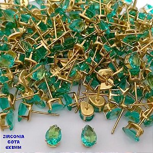 BRINCO NO BRUTO PRONTO PARA O BANHO(pote)- BRINCO TRADICIONAL DE PINO COM PEDRA DE ZIRCONIA DE 6X8MM -(GOTA) - PESO 0,07GR - BRU25669