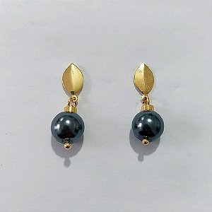 BRINCO FOLHEADO A OURO - BANHADO COM 5 MILÉSIMOS + VERNIZ DIAMOND - BRINCO DE PINO BASE OVAL E PEDRA SINTÉTICA 8MM - OURO1373