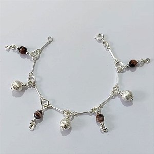 PULSEIRA FOLHEADA A PRATA COM 50 MILÉSIMOS + VERNIZ DIAMOND - PULSEIRA COM PENDURICALHOS - TAMANHO: 17CM - PRA1030