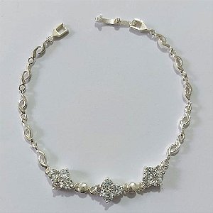 PULSEIRA FOLHEADA A PRATA COM 50 MILÉSIMOS + VERNIZ DIAMOND - PULSEIRA EM ZIRCÔNIAS E TREVOS CRAVEJADO EM ZIRCÔNIAS - TAMANHO: 18CM - PRA1032