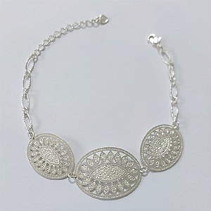PULSEIRA FOLHEADA A PRATA COM 50 MILÉSIMOS + VERNIZ DIAMOND - PULSEIRA COM ELEMENTOS OVAIS VAZADOS- TAMANHO: 19CM + EXTENSOR - PRA1036
