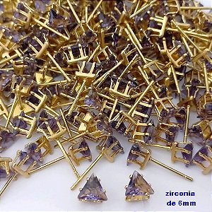 BRINCO NO BRUTO PRONTO PARA O BANHO(pote)- BRINCO DE PINO COM PEDRA DE ZIRCONIA DE 6MM TRIANGULO - PESO TOTAL 0,7GR - BRU25712