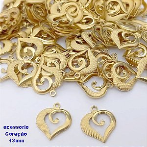 ACESSORIO NO BRUTO PRONTO PARA O BANHO(CX.50) . (3233) -Coração 13mm Vaz 1 Lado Retic 1 Lado Liso - VENDIDA POR UNIDADE - PESO DA UNIDADE 0,06GR - BRU25738