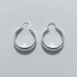 BRINCO FOLHEADO A PRATA COM 50 MILÉSIMOS + VERNIZ DIAMOND - BRINCO ARGOLA 7X20MM - PRA1048