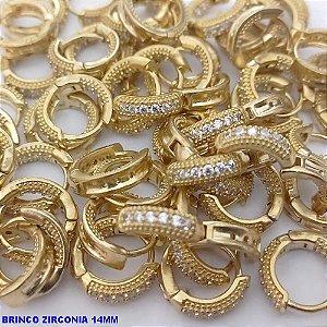 BRINCO NO BRUTO PRONTO PARA O BANHO(CX185)- BRINCO ARGOLINHA DE PRESSÃO(TRANQUETA)CRAVEJADA COM UM FILEIRA DE MICRO ZIRCONIA - TAMANHO 14MM / PESO TOTAL 2.2GR - BRU25804