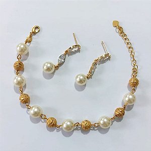 CONJUNTO FOLHEADO A OURO - BANHADO COM 5 MILÉSIMOS + VERNIZ DIAMOND - CONJUNTO BRINCOS E PULSEIRA 17CM + EXTENSOR COM PÉROLAS E ESFERAS - OURO1415