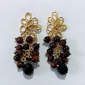 BRINCO FOLHEADO A OURO - BANHADO COM 5 MILÉSIMOS + VERNIZ DIAMOND - BRINCO DE PINO BASE VAZADA E PEDRAS NATURAIS 30MM - OURO1429