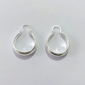 BRINCO FOLHEADO A PRATA COM 50 MILÉSIMOS + VERNIZ DIAMOND - BRINCO DE ARGOLA 20MM - PRA1060
