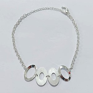 PULSEIRA FOLHEADA A PRATA COM 50 MILÉSIMOS + VERNIZ DIAMOND - PULSEIRA COM ELEMENTOS VAZADOS - TAM: 19CM + EXTENSOR - PRA1083