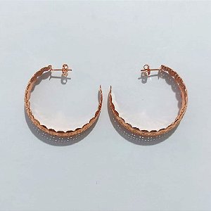 BRINCO NO BRUTO PRONTO PARA O BANHO(CX122) - BRINCO DE PINO ARGOLA DETALHES VAZADOS 40MM - PESO 5,8GR - BRU27070