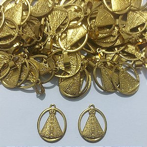 ACESSÓRIO NO BRUTO PRONTO PARA O BANHO - (3733) (CX.71) MEDALHA NOSSA SRA APARECIDA 13X16MM - PESO 0,7GR - COMPOSIÇÃO 100% LATÃO - BRU27115