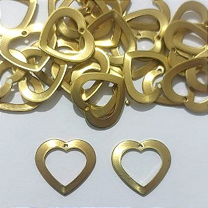 ACESSÓRIO NO BRUTO PRONTO PARA O BANHO - (447) (CX.71) CORAÇÃO VAZADO 15MM - PESO 0,5GR - COMPOSIÇÃO 100% LATÃO - BRU27130