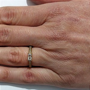 ANEL NO BRUTO PRONTO PARA O BANHO - ANEL CRAVEJADO MICROS EM ZIRCÔNIAS - PESO MÉDIO: 1,7GR - COMPOSIÇÃO: LATÃO / ZIRCÔNIA - ANEL000576