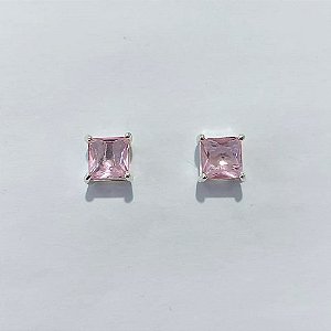 BRINCO FOLHEADO A PRATA COM 50 MILÉSIMOS + VERNIZ DIAMOND - BRINCOS DE PINO COM ZIRCÔNIAS QUADRADAS ROSA 8X8MM - PRA1165