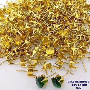 BASE NO BRUTO PRONTO PARA O BANHO (POTE)BASE PARA BRINCO 100% LATÃO)TAMANHO 8MM / PESO DO PAR 0,04GR(VENDIDA POR PAR BRU28000