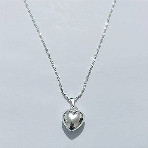 GARGANTILHA FOLHEADA A PRATA COM 50 MILÉSIMOS + VERNIZ DIAMOND - GARGANTILHA COM PINGENTE CORAÇÃO DUPLO 14MM PRA1236