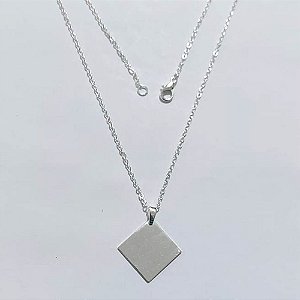 GARGANTILHA FOLHEADA A PRATA COM 50 MILÉSIMOS + VERNIZ DIAMOND - GARGANTILHA COM PINGENTE PLAQUINHA QUADRADRA PARA GRAVAÇÃO 16X16MM - PRA1251