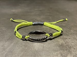 Pulseira Búzio Macramê Amarelo Neon