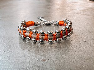 Pulseira Macramê Laranja com Bolinhas