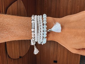 Kit de Pulseiras Brancas com Tassel e Hematita