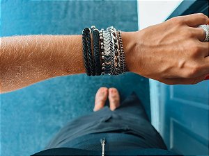 Kit de Pulseiras Pretas