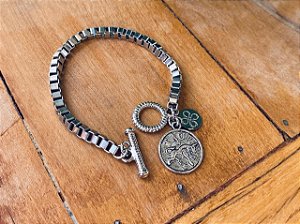 Pulseira Corrente Prateada com Pingente Signo Touro