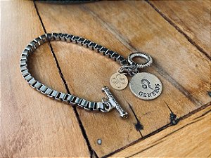 Pulseira Corrente Prateada com Pingente Signo Leão