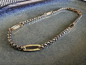 Colar Corrente Prateada com Elos Dourados