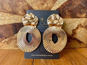 Brinco Orgânico Texturizado Dourado
