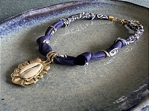 Colar Bandana Búzio Dourado