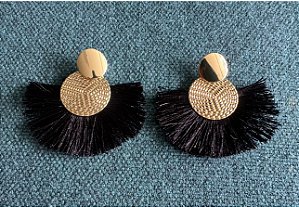 Brincos Dourados Leque Preto