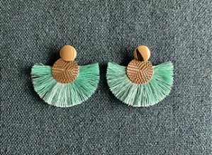 Brincos Dourados Leque Verde Água