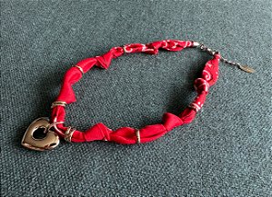 Colar Bandana Vermelha com Pingente Coração