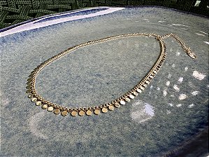 Colar Choker Dourado Moedinhas Lisas